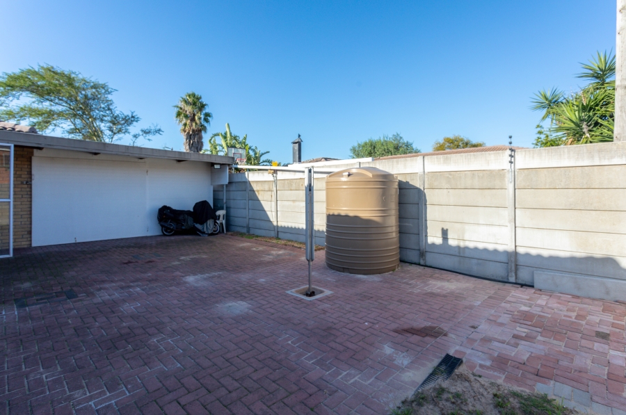 3 Bedroom Property for Sale in Windsor Park Estate Western Cape